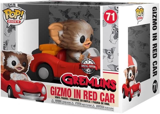Gizmo dans Voiture Rouge