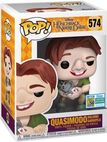 Quasimodo tenant une gargouille