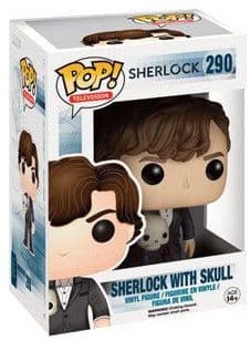 Sherlock Holmes avec crâne