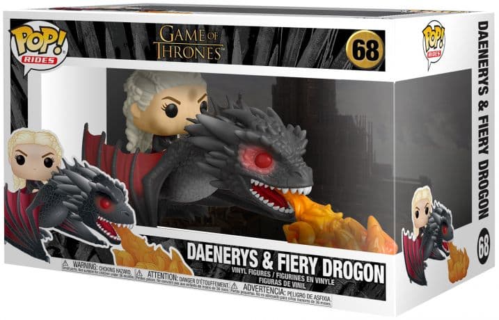 Daenerys sur Drogon crachant du feu