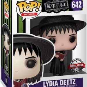 Lydia Deetz avec Livre